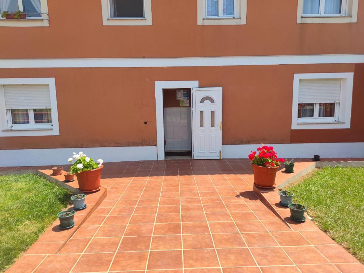 Apartamentos Turisticos Lemos 欧德鲁佐 外观 照片