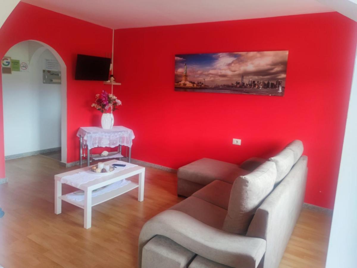 Apartamentos Turisticos Lemos 欧德鲁佐 外观 照片